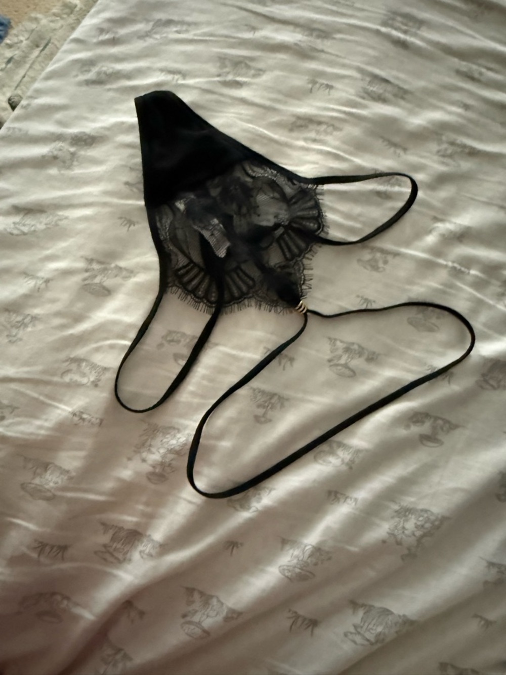 Intimissimi Pretty Flowers Tulle and Lace bralette and thong bottom - Picture 5 of 8